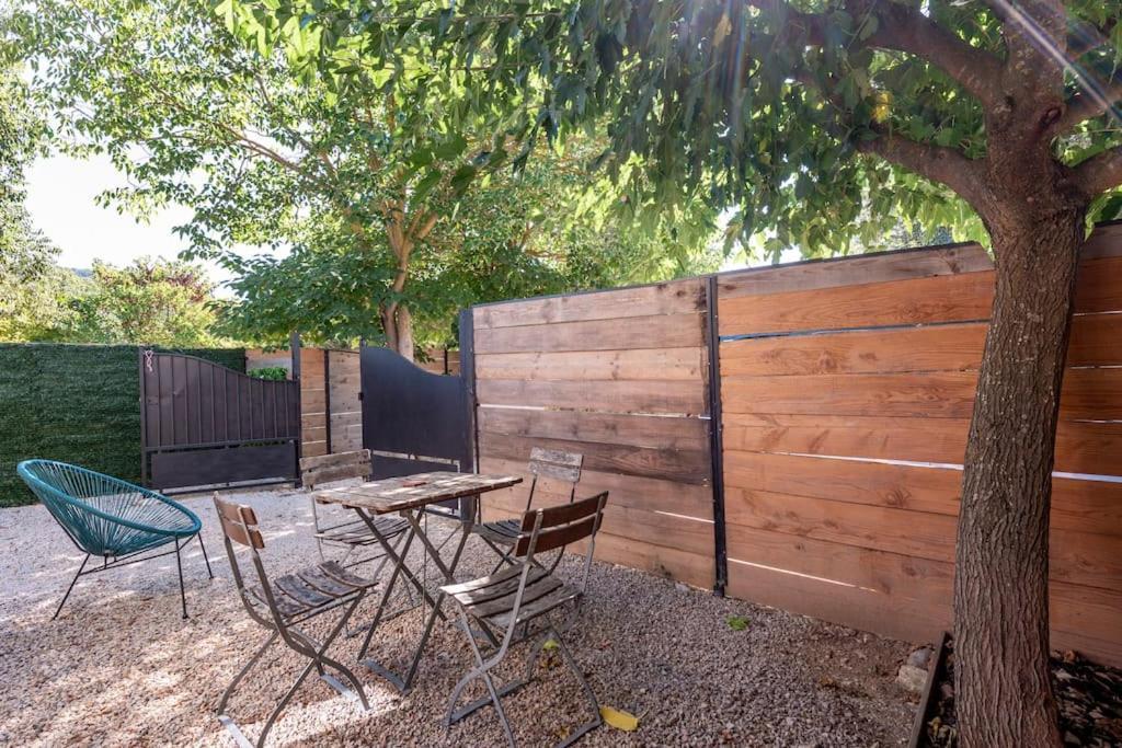 Gite La Quille - Maison De Hameau En Provence Pour 4 Personnes Avec Jardin Privatif Vila Le Puy-Sainte-Réparade Exterior foto